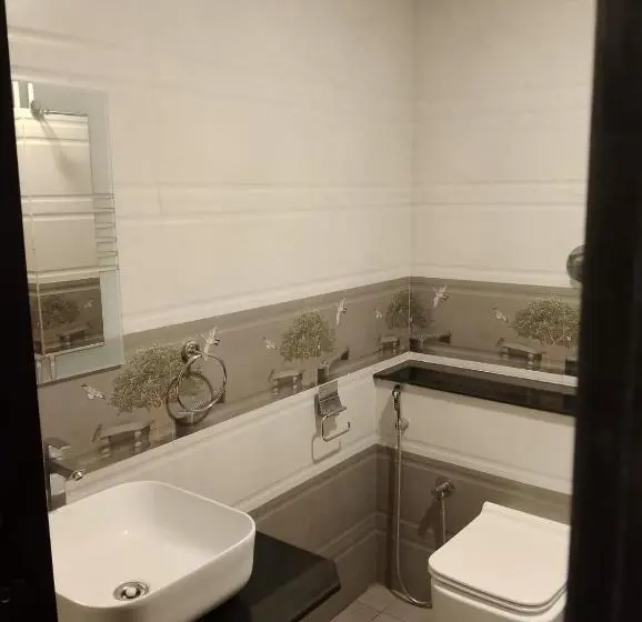 デラックスルーム, Samudyatha Inn And Suites