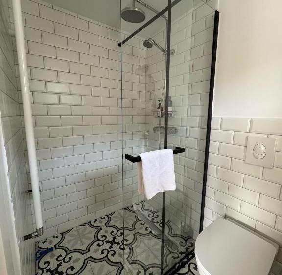 اتاق استاندارد, Curry House Rooms