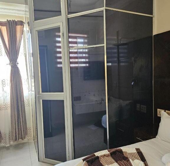 Deluxe Kamer, Dbritee