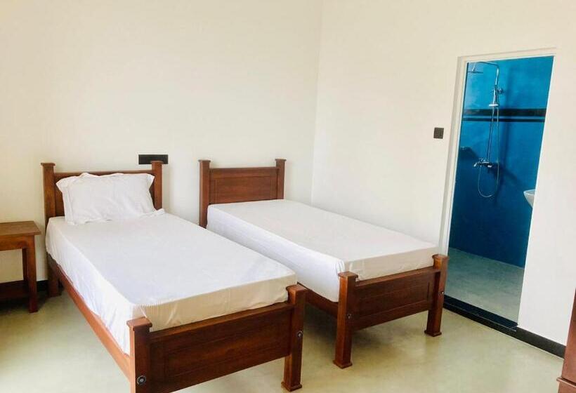 经济房, Horizon Guest House