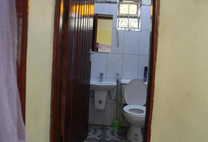 اتاق اکونومی, Kibale Eco Home