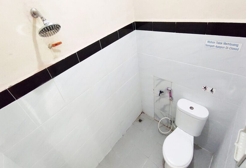 חדר סטנדרט, Oyo 93536 Pondok Almirah