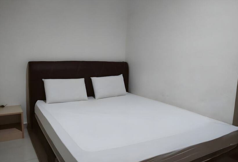 חדר סטנדרט, Oyo 93536 Pondok Almirah