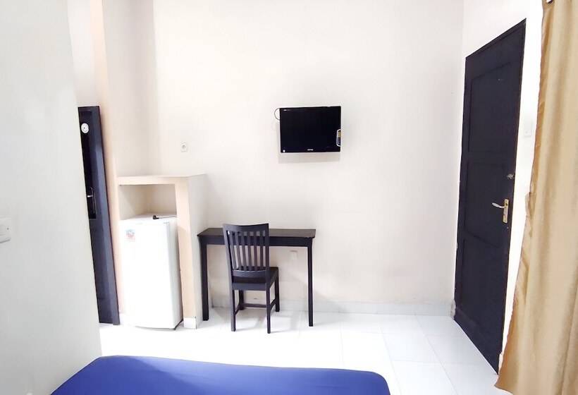 חדר סטנדרט, Oyo 93536 Pondok Almirah