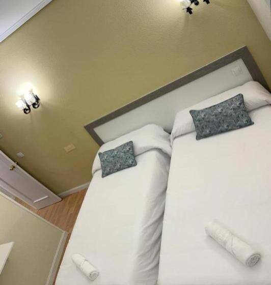 标准三人间, Hostal Restaurante Posada Del Duque