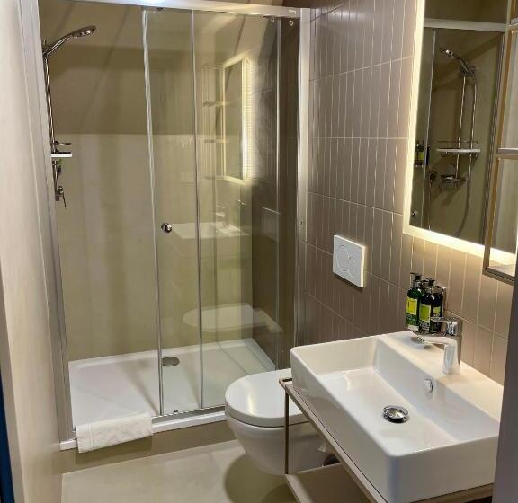 غرفة ديلوكس, Sklep 38