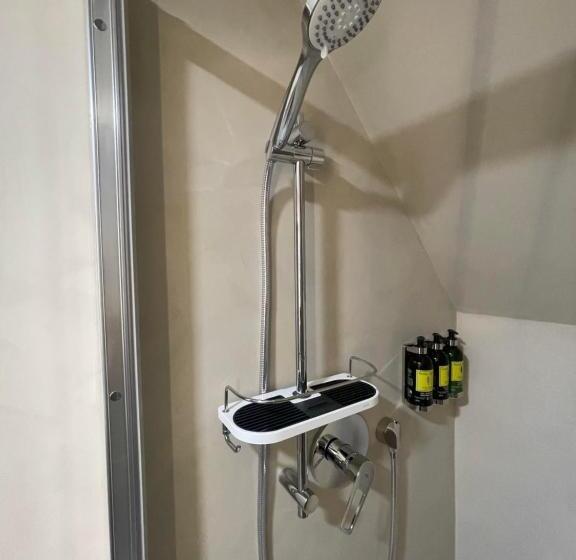 غرفة ديلوكس, Sklep 38