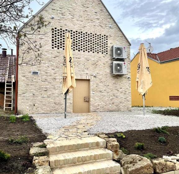 غرفة ديلوكس, Sklep 38