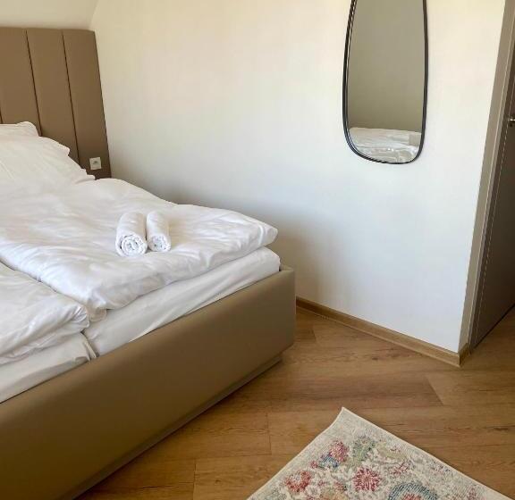 غرفة ديلوكس, Sklep 38