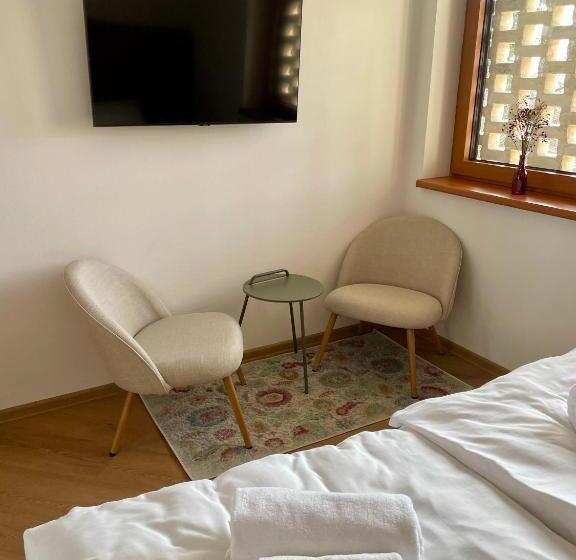 غرفة ديلوكس, Sklep 38