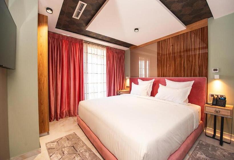 اتاق استاندارد یک نفره, Magnifique