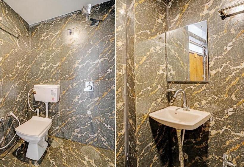 三人经典房间, Oyo White Palace