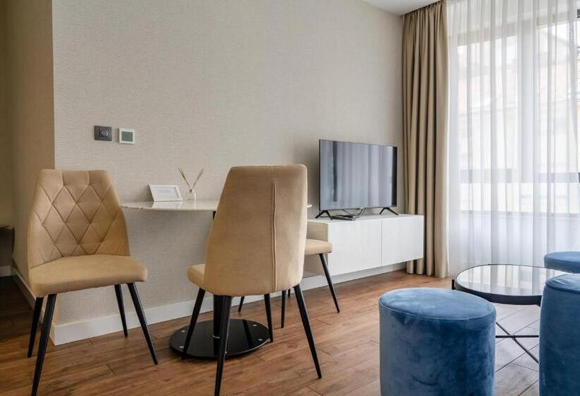 آپارتمان 1 خوابه, Kondina Suites