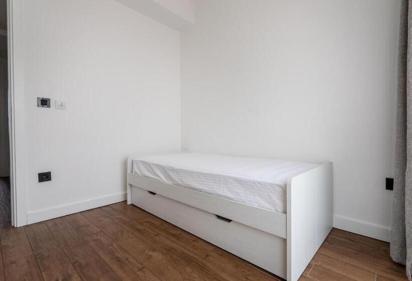 آپارتمان 2 خوابه, Kondina Suites