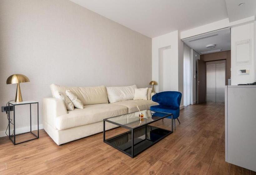 آپارتمان 2 خوابه, Kondina Suites