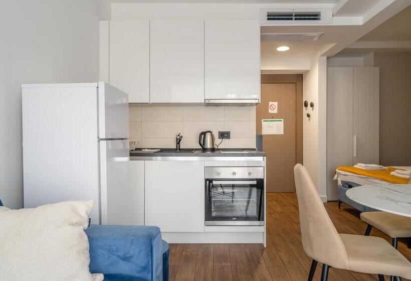 آپارتمان 1 خوابه, Kondina Suites