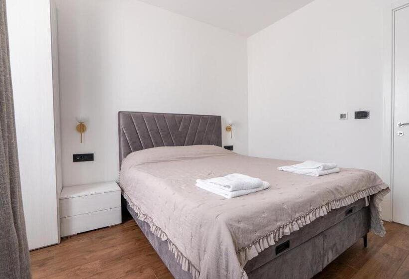 آپارتمان 2 خوابه, Kondina Suites