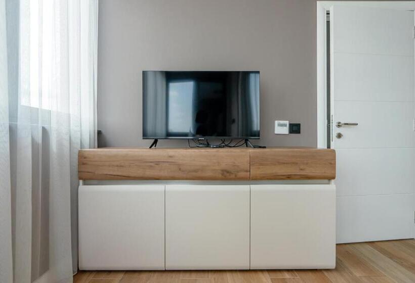 آپارتمان لوکس 1 خوابه, Kondina Suites