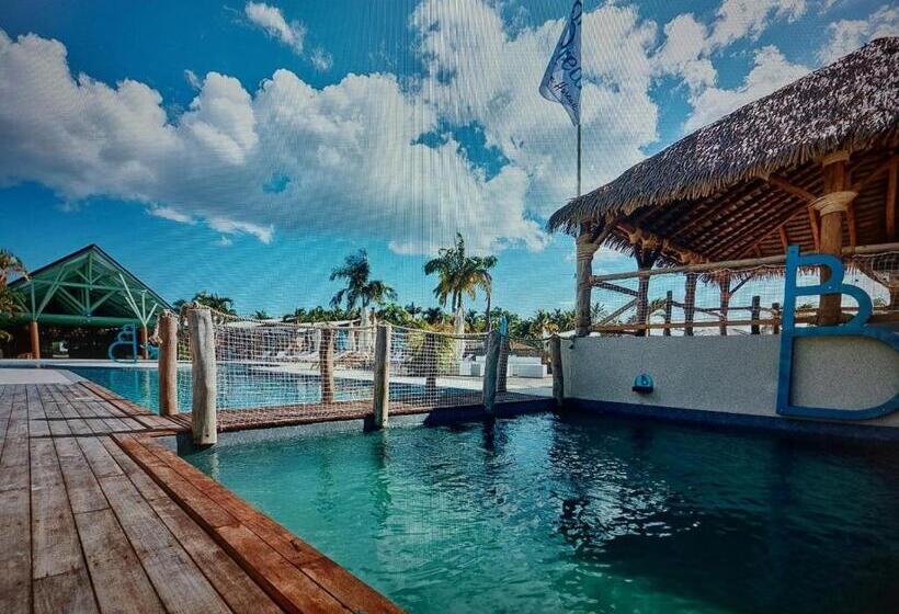 آپارتمان 1 خوابه با تراس, Manbana 320 Residence Kawann