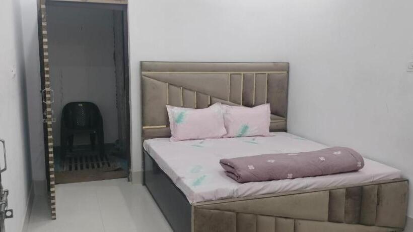 חדר משפחתי, Priyamvada Family Homestay