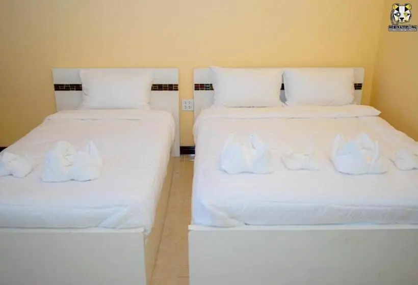 Standard Kolmen Hengen Huone Näkymä, Limlay House Trat
