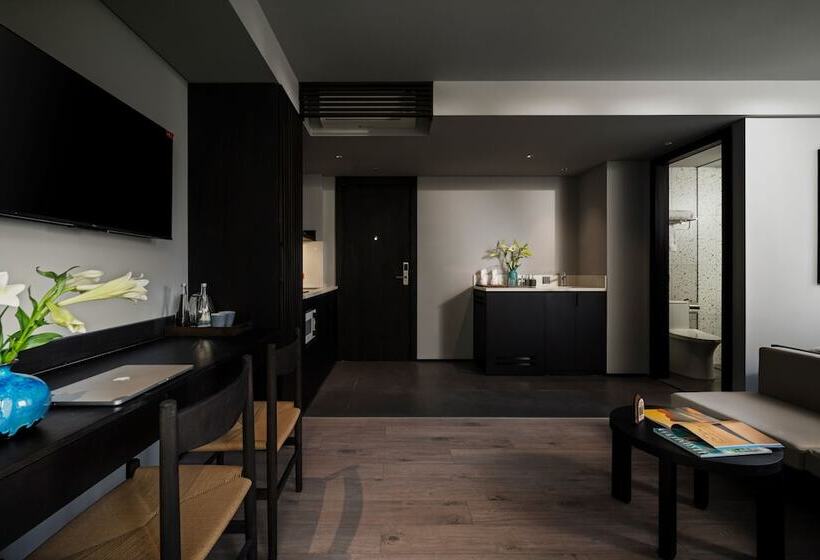 استودیوی لوکس, Thè Hem Hotel And Apartment