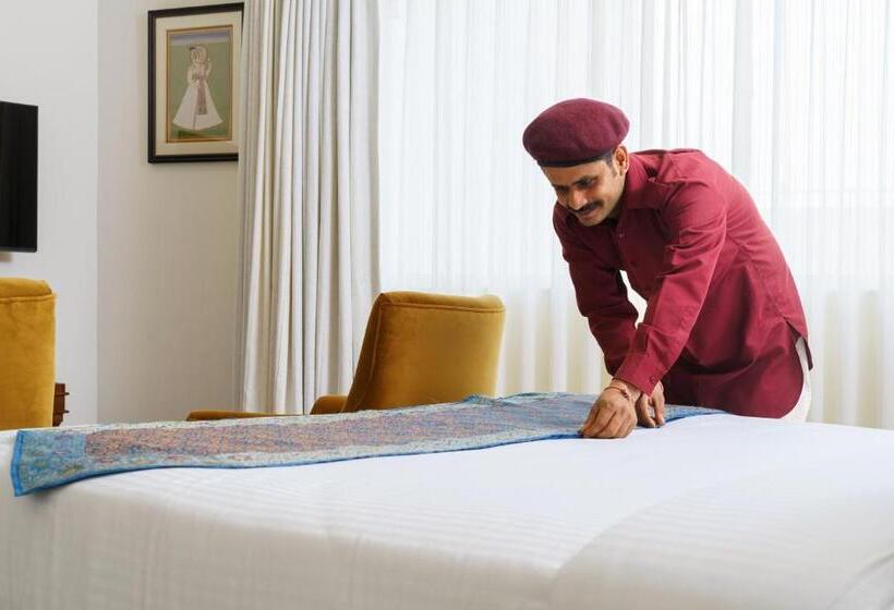 استودیوی لوکس, Chunda Haveli