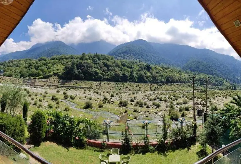 Juniorsviitti Parveke, Sojourn Cottages Pahalgam