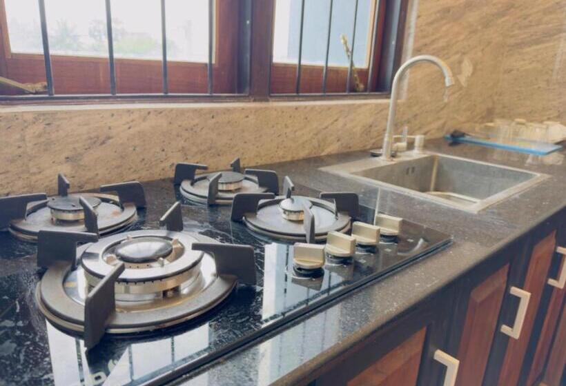 디럭스 스위트, Stupas Vista