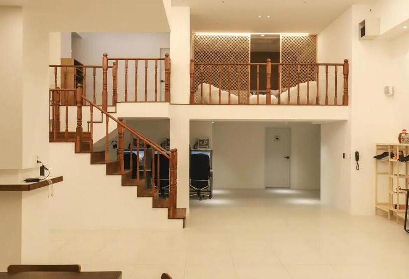 סוויטה משפחתית, 141