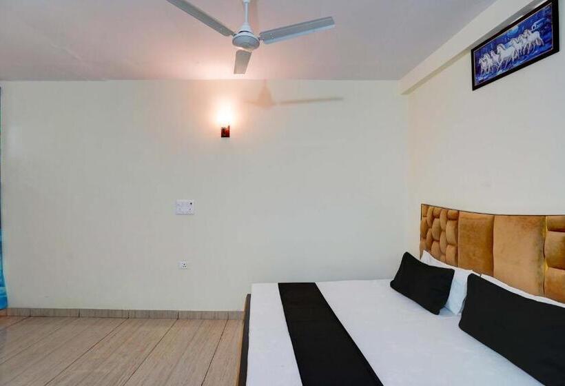 Трехместный Номер Классика, Oyo Hotel Vedant