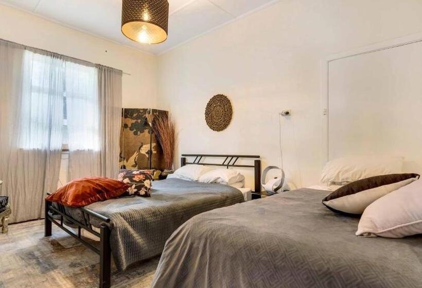 스탠다드 트리픔 룸 공동욕실, Brunswick Riverfront Guest House