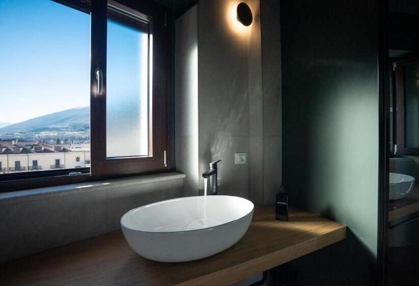 غرفة قياسية مزوَّدة بتراس, Mavi Rooms