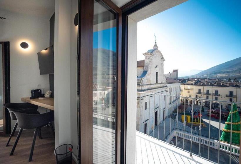 غرفة قياسية مزوَّدة بتراس, Mavi Rooms