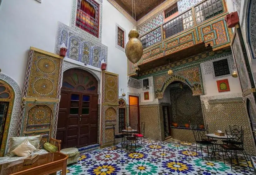 اتاق استاندارد سه تخته با بالکن, Riad Fez Qamar