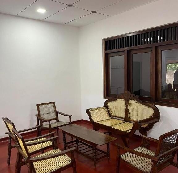 Номер Стандарт Вид на Сад, Unrushed Kanda