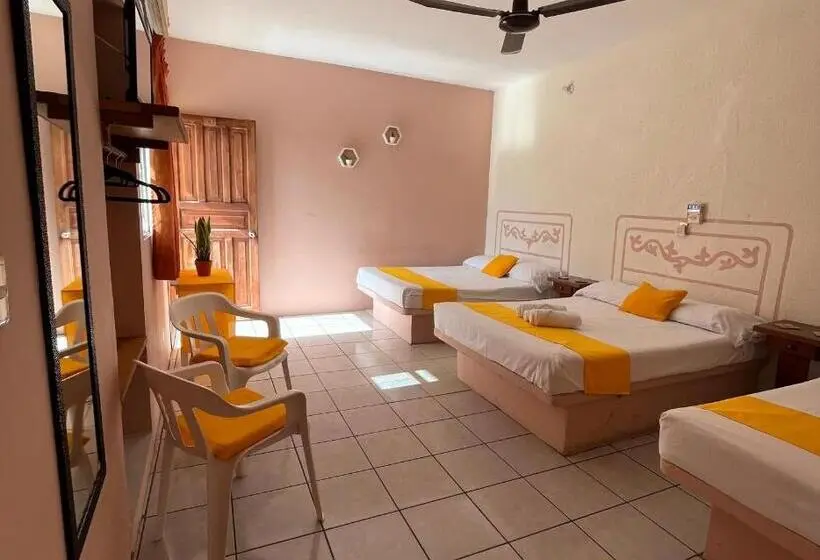 Standard Kolmen Hengen Huone, Habitación Hotel El Almirante