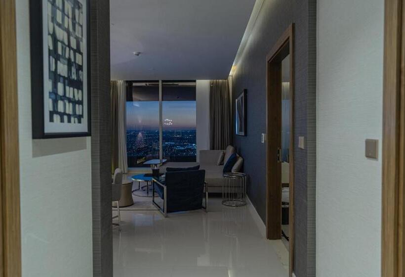 Полулюкс, Damac Towers Riyadh