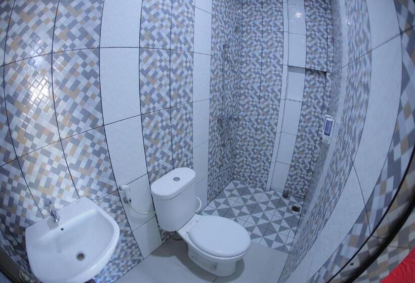 اتاق استاندارد با تخت بزرگ, Grand Koetaradja Permai