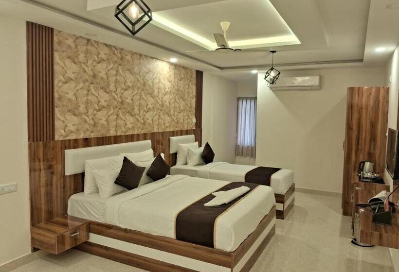 Трехместный Номер Базовый, Orchid Inn