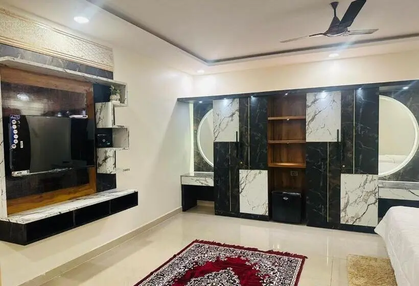 Deluxe-perhehuone, Yatri Nivas Sagara