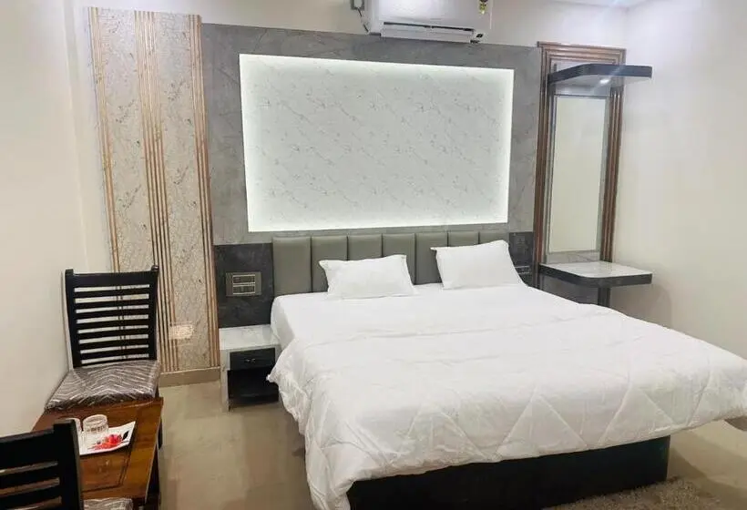 Deluxe-huone, Yatri Nivas Sagara