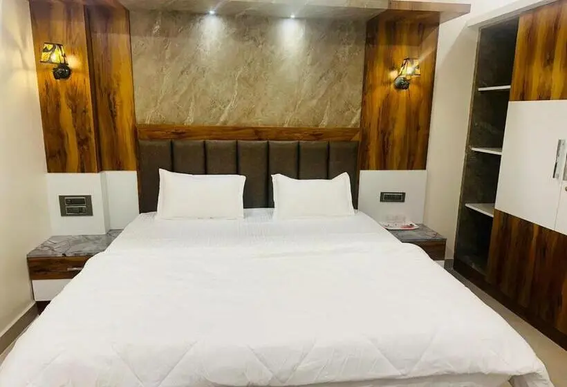 Economy-huone, Yatri Nivas Sagara