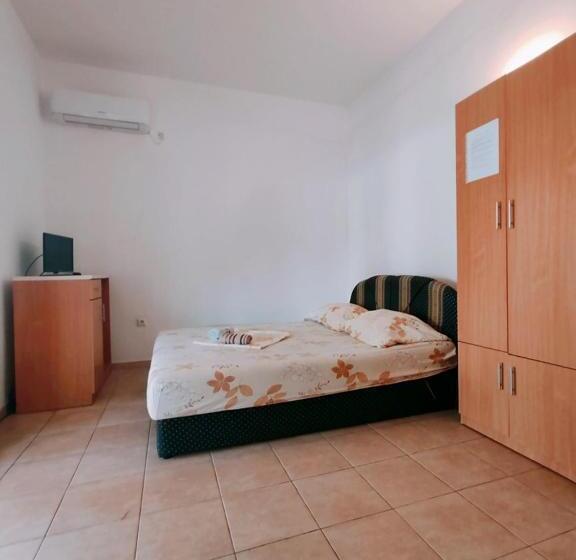 آپارتمان 1 خوابه, Rooms And Apartments Matuško