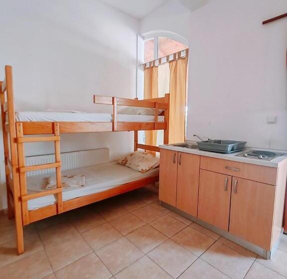 آپارتمان 1 خوابه, Rooms And Apartments Matuško