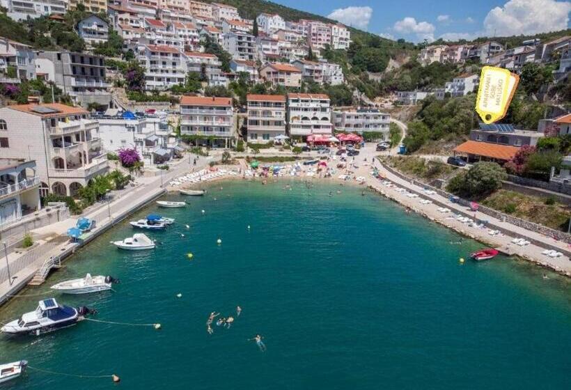 Economy Quadruple Room, Rooms And Apartments Matuško