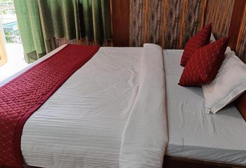 Номер Deluxe, Phoenix Hotel & Restaurant