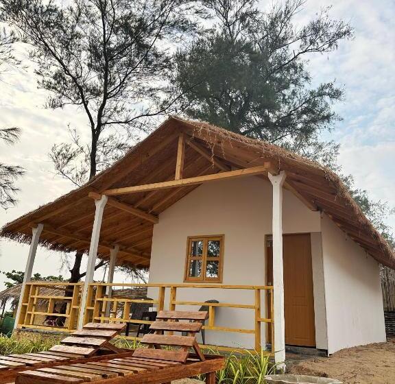 带大床的标准间, Seaom Beach Huts And Tents
