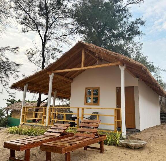 带大床的标准间, Seaom Beach Huts And Tents