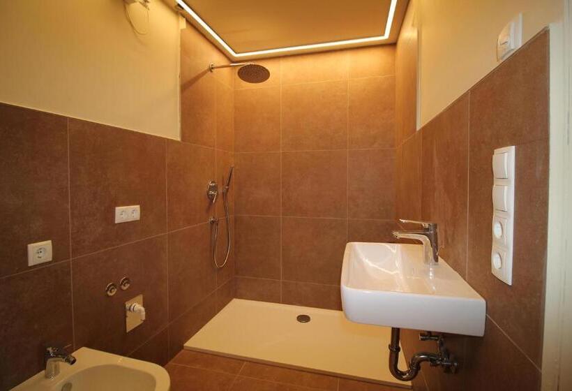 Студио Стандарт Кровать Кинг, Kaiserau 1907